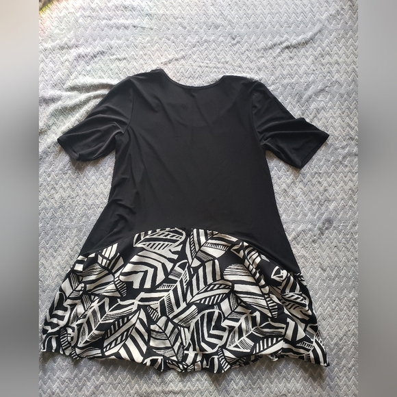 Joseph Ribkoff tropical leaf dress - Picture 7 of 8